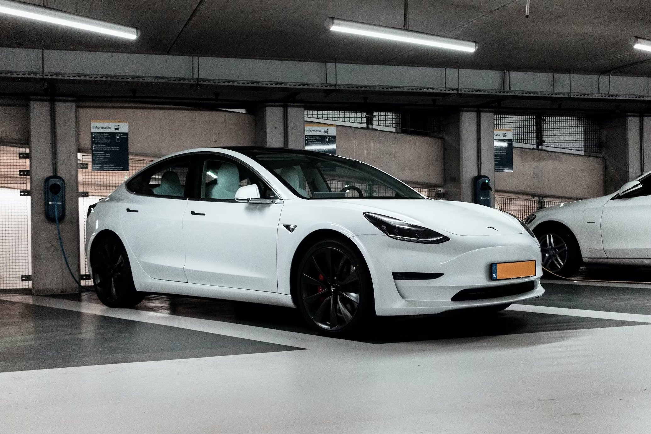 BYD e Tesla lideram no mercado dos veículos elétricos em 2023