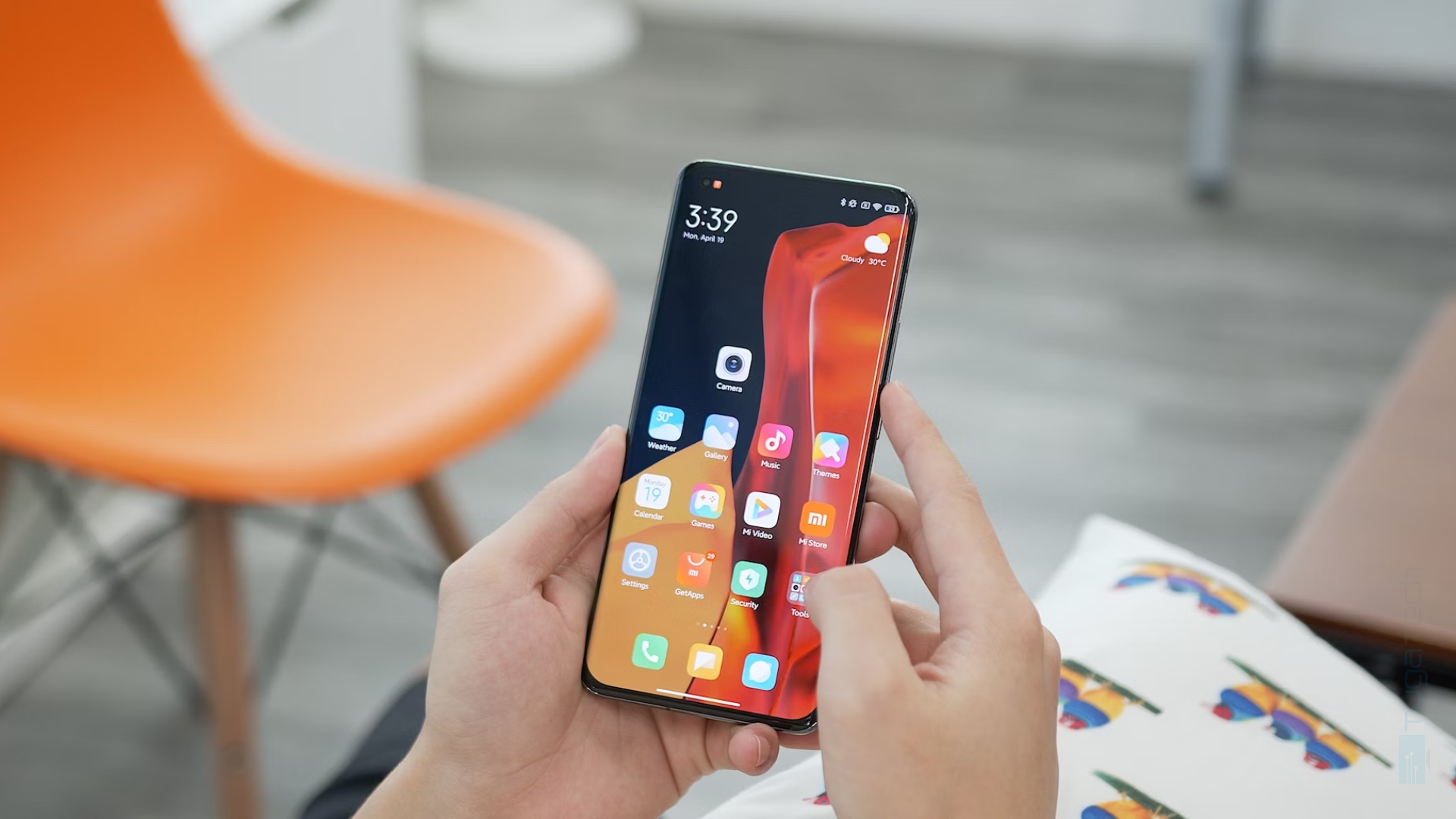 smartphone da xiaomi a ser usado