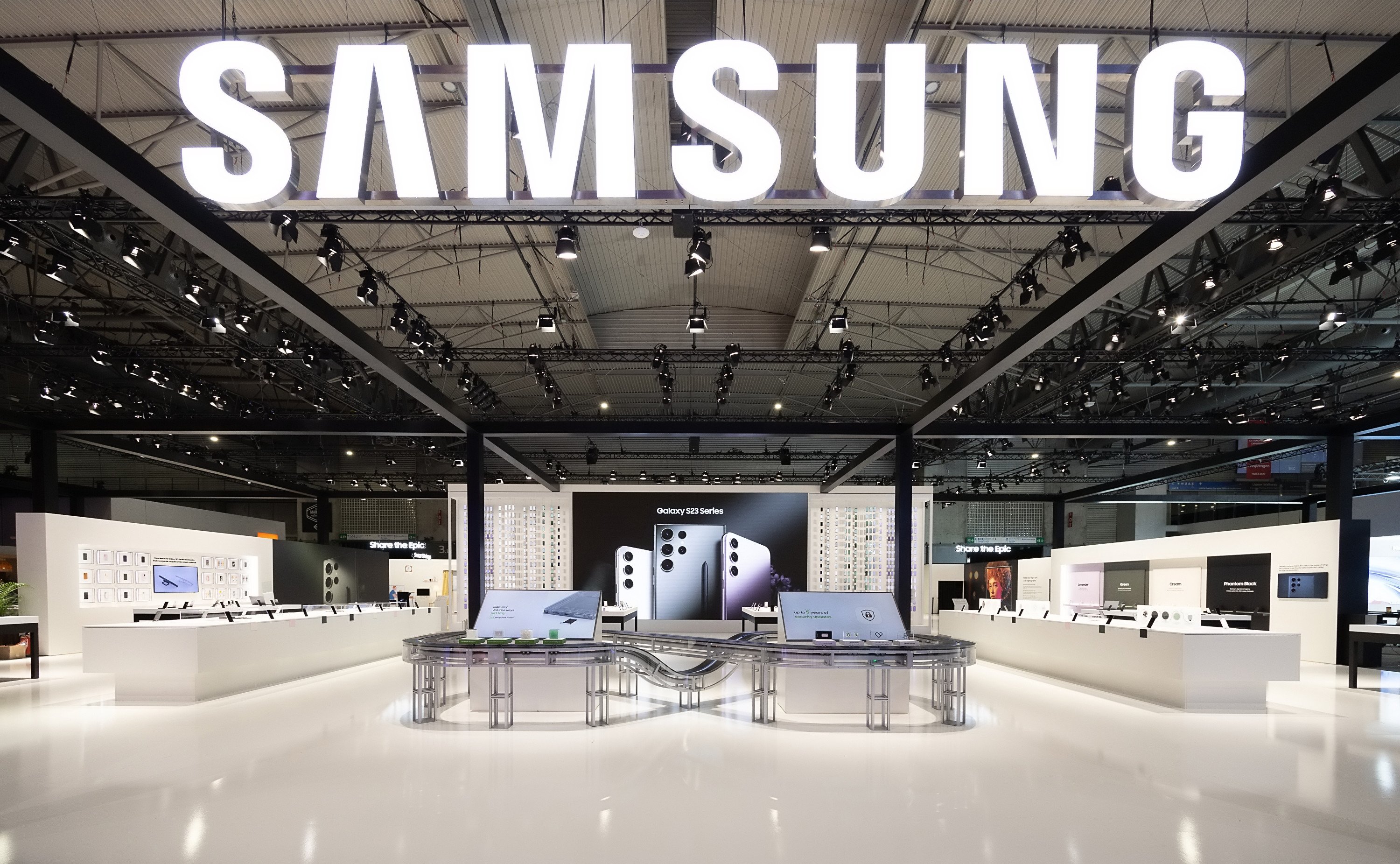 Samsung revela nova tecnologia de painéis MICRO LED transparentes