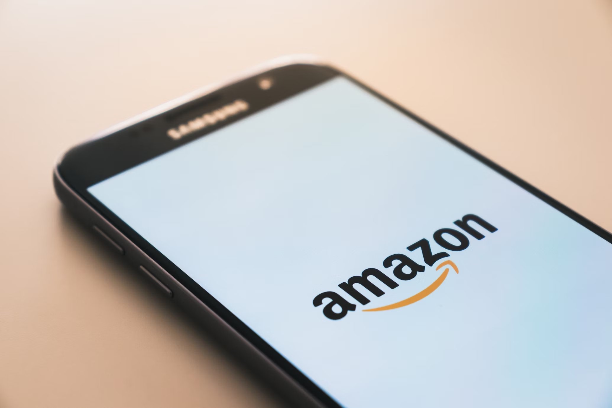 Amazon em smartphone