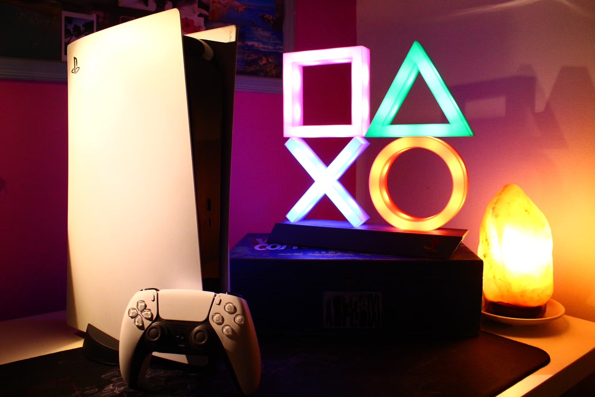 Playstation 5 com luzes LED